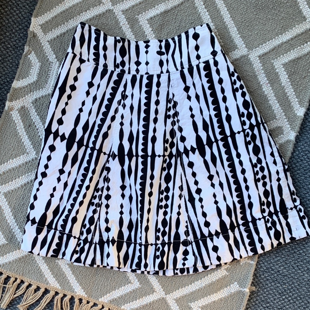 Anthropologie Postmark Black and Ivory Patterned Corduroy Women's Skirt